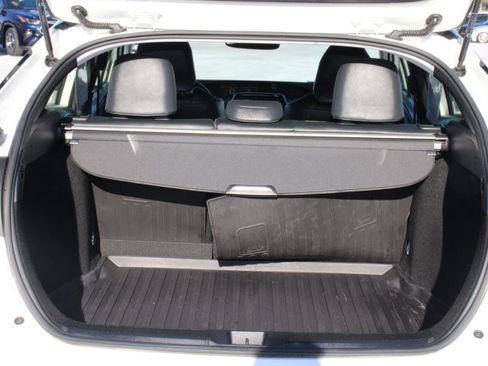 Used 2019 Toyota Prius XLE image 15