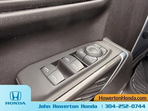 Used 2020 GMC Sierra 1500 AT4 w/ AT4 Premium Package AWD/4WD image 17