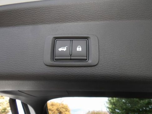 New 2025 Mitsubishi Outlander SEL image 11