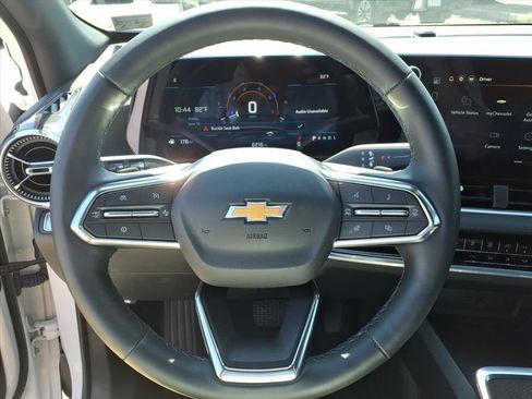 Used 2026 Chevrolet Equinox LT FWD image 21