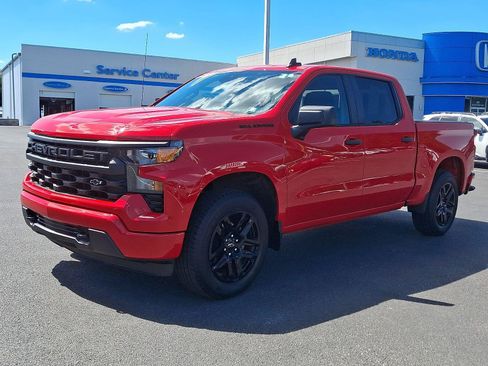 Used 2022 Chevrolet Silverado 1500 Custom w/ LPO, Dark Essentials Package AWD/4WD image 3