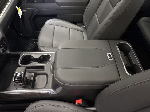 New 2026 Chevrolet Silverado 1500 LTZ w/ LTZ Premium Package AWD/4WD image 19