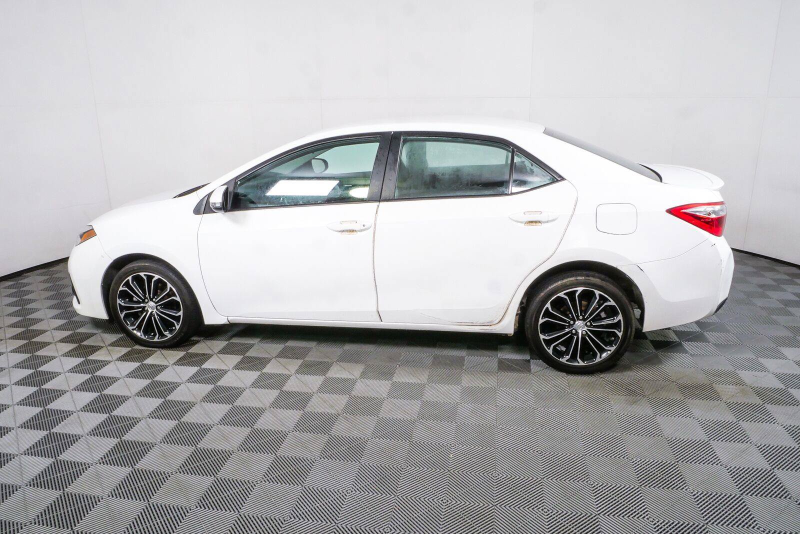 Used 2014 Toyota Corolla S FWD image 26