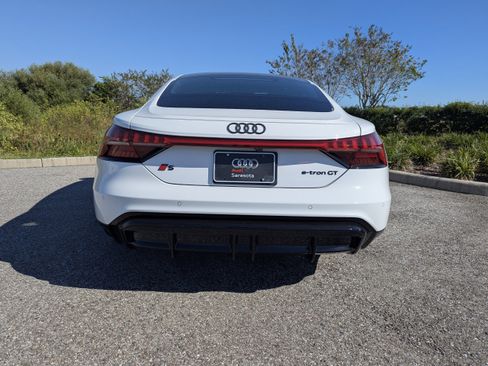 New 2026 Audi S e-tron GT Prestige image 5