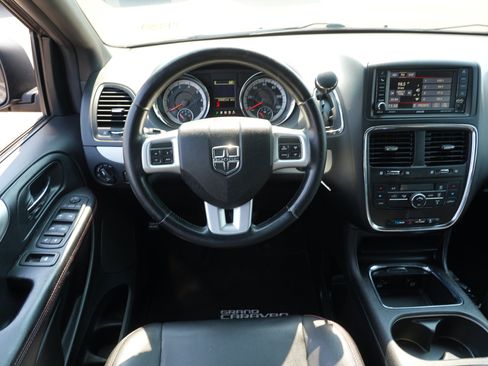 Used 2016 Dodge Grand Caravan R/T FWD image 19
