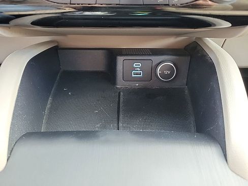 Used 2021 Ford Escape SEL image 17