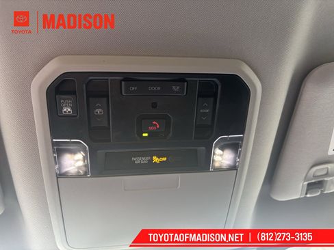 Used 2022 Toyota Tundra Limited image 21