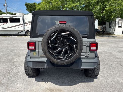 Used 2021 Jeep Wrangler Unlimited Sport AWD/4WD image 4