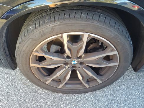 Used 2023 BMW X3 sDrive30i w/ M Sport Package image 4