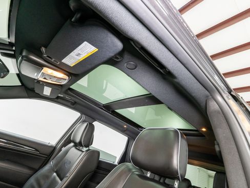 Used 2019 Jeep Grand Cherokee Overland image 16