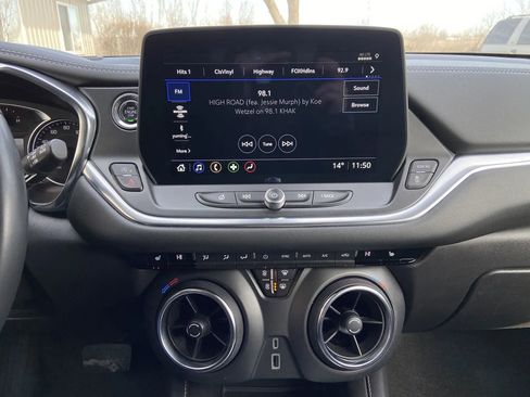 Used 2024 Chevrolet Blazer LT image 19