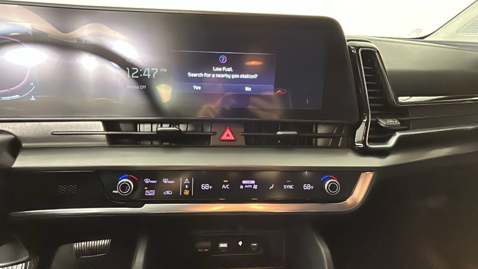 Used 2023 Kia Sportage EX FWD image 26