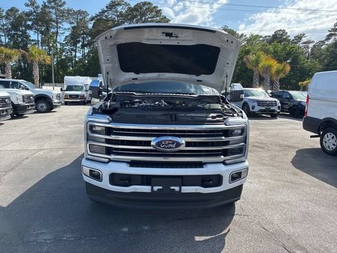 Used 2025 Ford F250 Platinum w/ Platinum Plus Package AWD/4WD image 18
