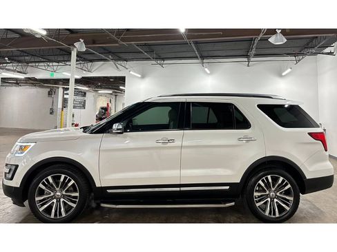 Used 2016 Ford Explorer Platinum AWD/4WD image 8