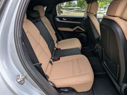 New 2026 Porsche Cayenne Coupe AWD/4WD image 23