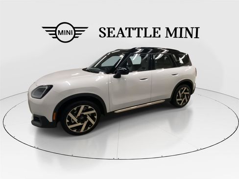 Certified 2025 MINI Cooper Countryman S image 5