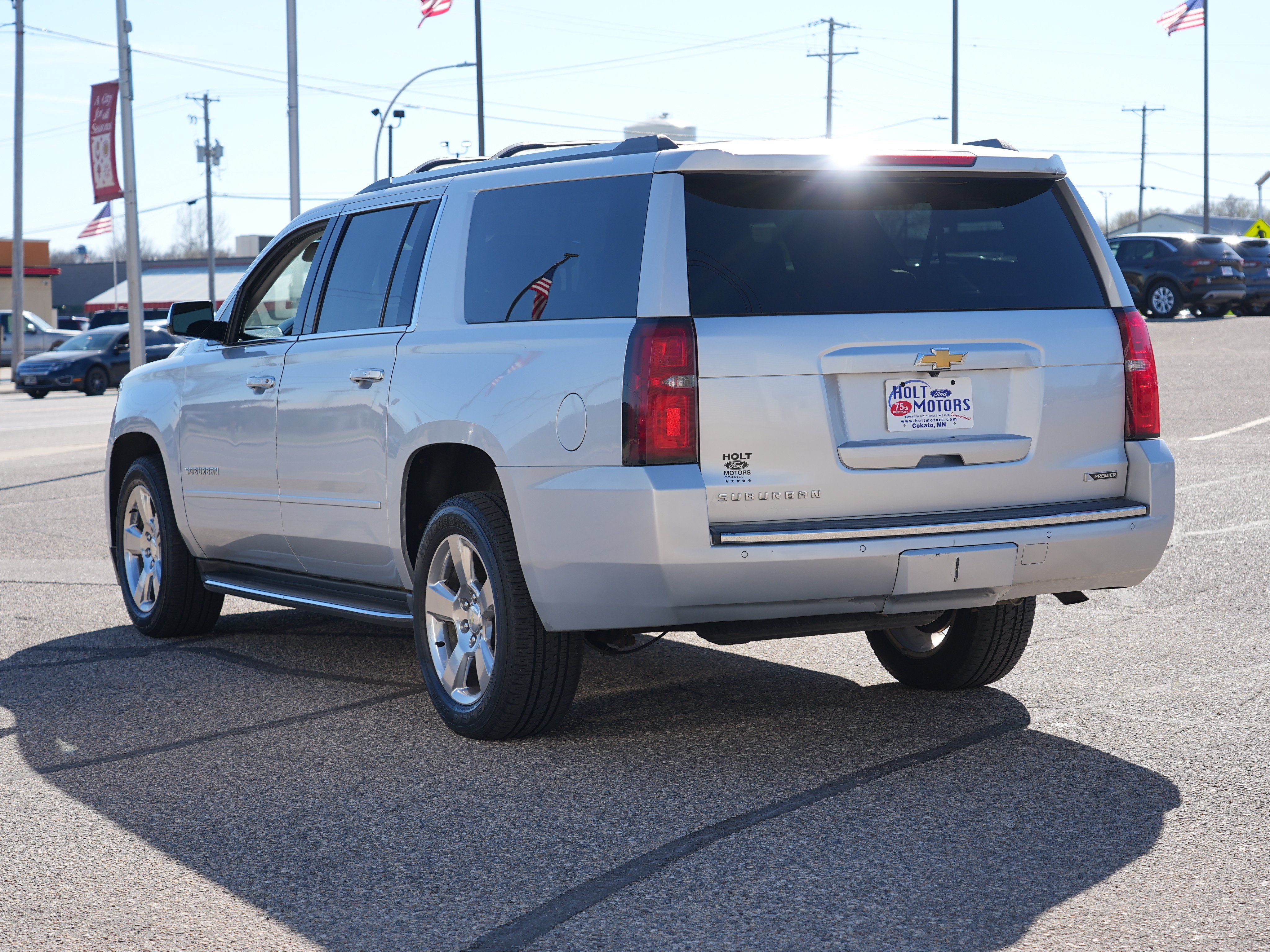Used 2017 Chevrolet Suburban Premier AWD/4WD image 6