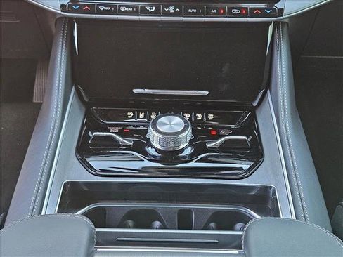 New 2026 Jeep Grand Wagoneer Limited AWD/4WD image 13