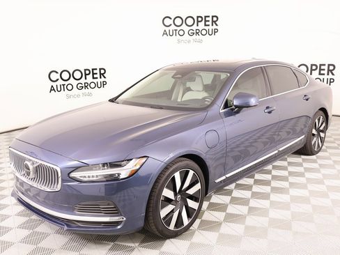 Used 2024 Volvo S90 T8 Ultimate w/ Lounge Package image 10