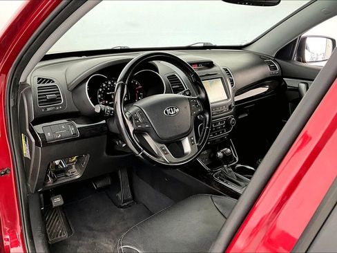 Used 2015 Kia Sorento SX image 16