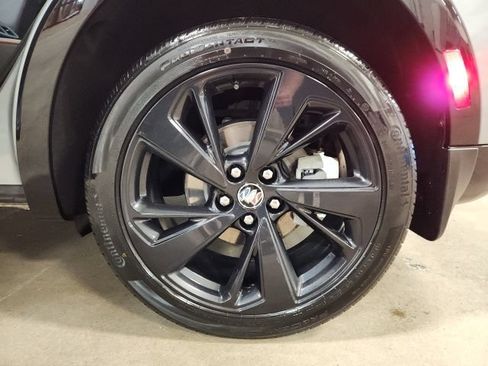 Certified 2023 Buick Envision Essence w/ Sport Touring Package AWD/4WD image 25