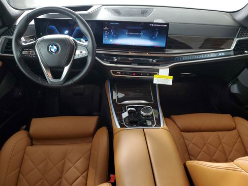 New 2026 BMW X5 xDrive50e w/ Climate Comfort Package image 11