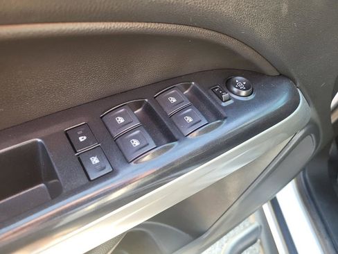 Used 2022 Chevrolet Colorado ZR2 w/ ZR2 Dusk Special Edition AWD/4WD image 19
