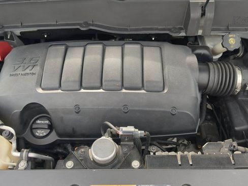 Used 2015 Chevrolet Traverse LT FWD image 24