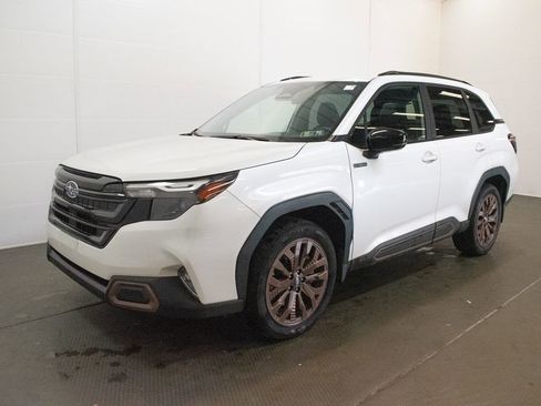 Used 2025 Subaru Forester Sport AWD/4WD image 8