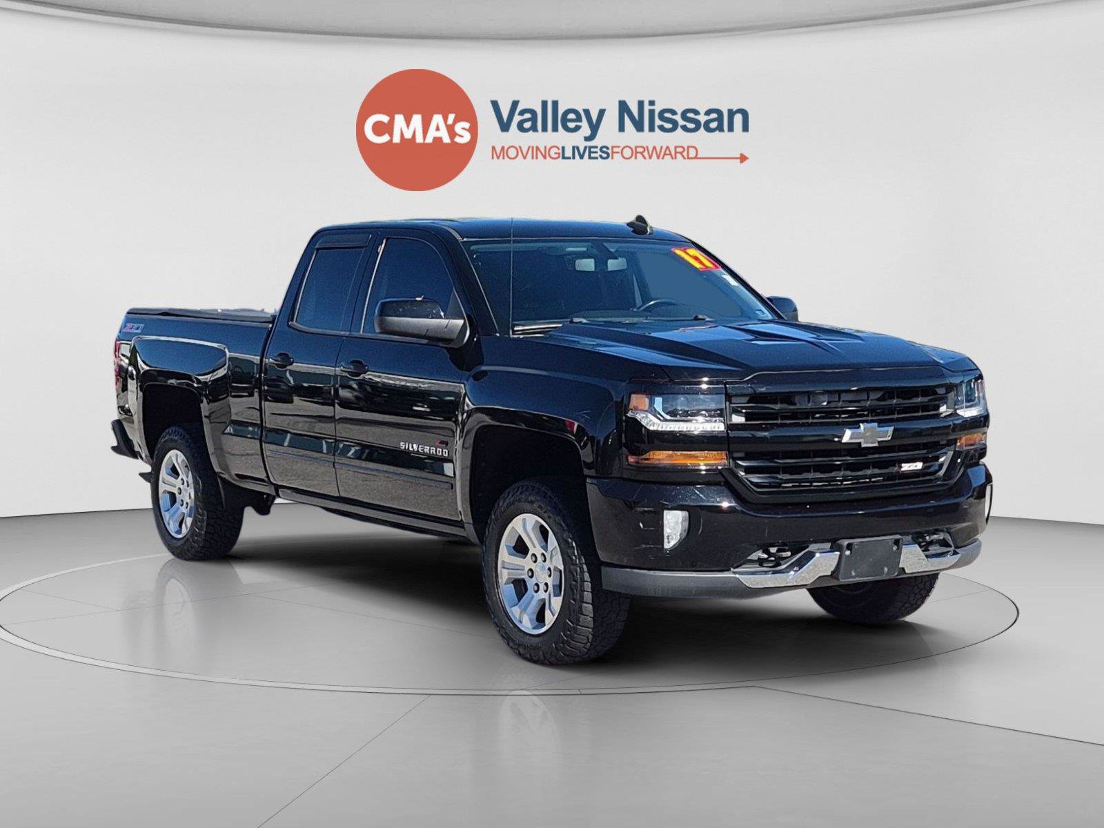 Used 2017 Chevrolet Silverado 1500 LT AWD/4WD image 7