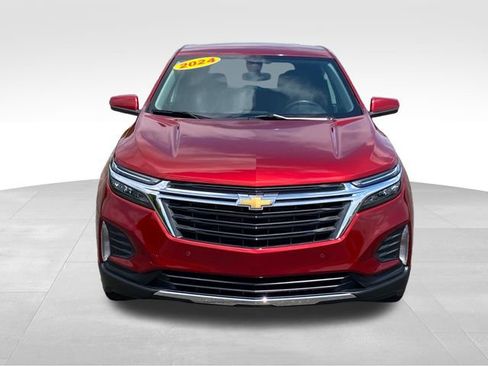 Used 2024 Chevrolet Equinox LT FWD image 2