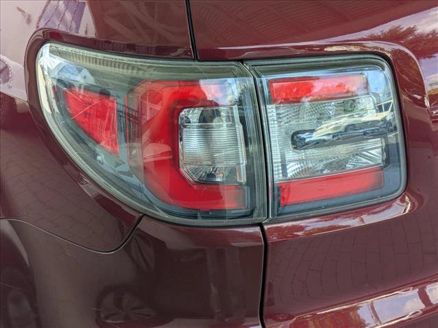 Used 2016 GMC Acadia SLE FWD image 13