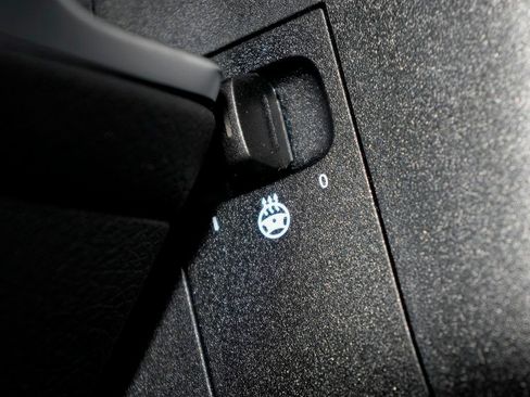Certified 2026 Mercedes-Benz GLB 250 4MATIC image 21