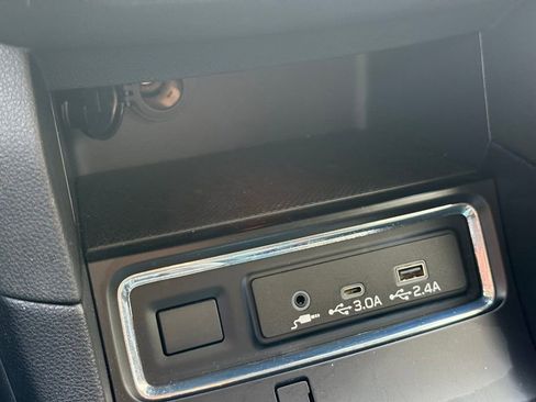 Used 2025 Subaru Ascent Premium AWD/4WD image 16