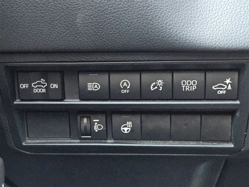 Used 2022 Toyota Tundra Limited w/ TRD Off-Road Package image 16