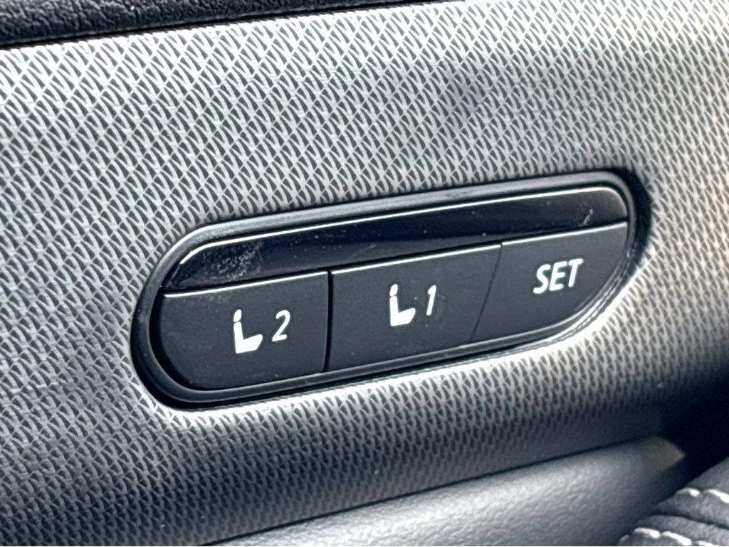 Used 2026 INFINITI QX60 Luxe w/ Cargo Package FWD image 34