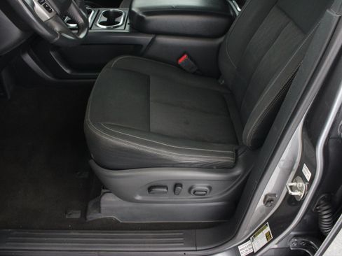 Used 2018 Nissan Titan SV w/ SV Convenience Package AWD/4WD image 17