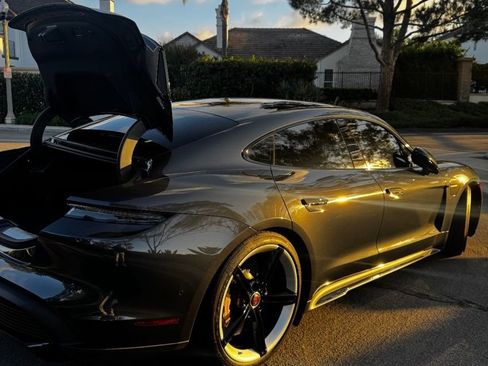 Used 2020 Porsche Taycan Turbo S image 6