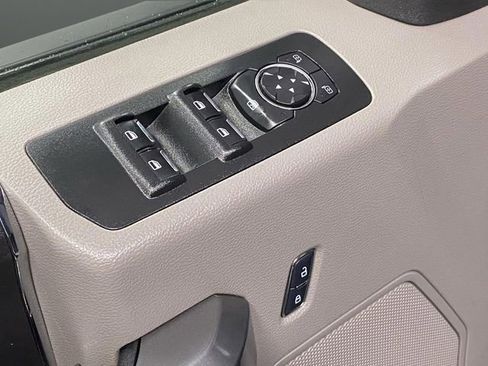 Used 2017 Ford F150 XLT w/ Trailer Tow Package image 28