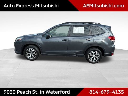 Used 2023 Subaru Forester Premium AWD/4WD image 4