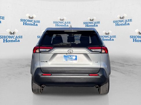 Used 2022 Toyota RAV4 LE FWD image 7