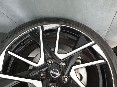 Used 2025 Nissan Sentra SR FWD image 32