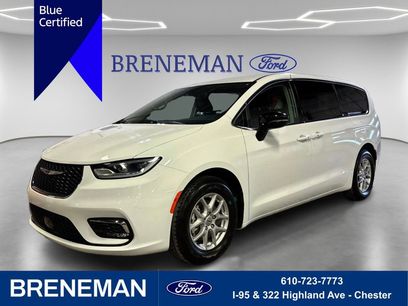 Used 2024 Chrysler Pacifica Touring-L