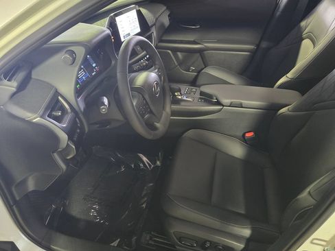 Used 2025 Lexus UX 300h FWD w/ Accessory Package (Z2) image 10