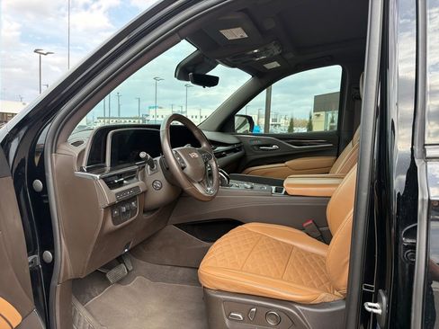 Used 2021 Cadillac Escalade Sport w/ LPO, Illumination Package image 8
