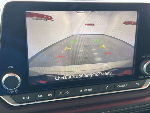 Used 2024 Nissan Rogue SV FWD image 25