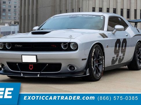 Used 2021 Dodge Challenger R/T Scat Pack RWD image 1