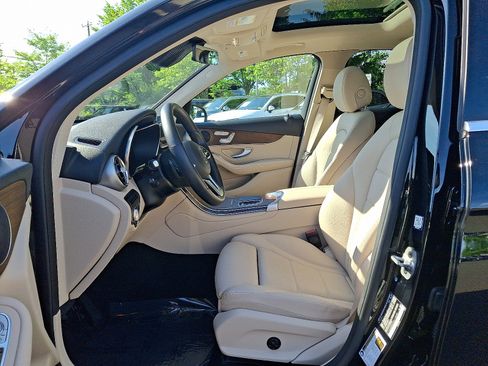 Certified 2022 Mercedes-Benz GLC 300 4MATIC image 13