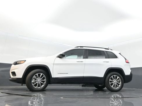Certified 2022 Jeep Cherokee Latitude Lux image 32
