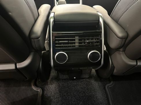 Used 2025 Land Rover Range Rover Autobiography AWD/4WD image 18